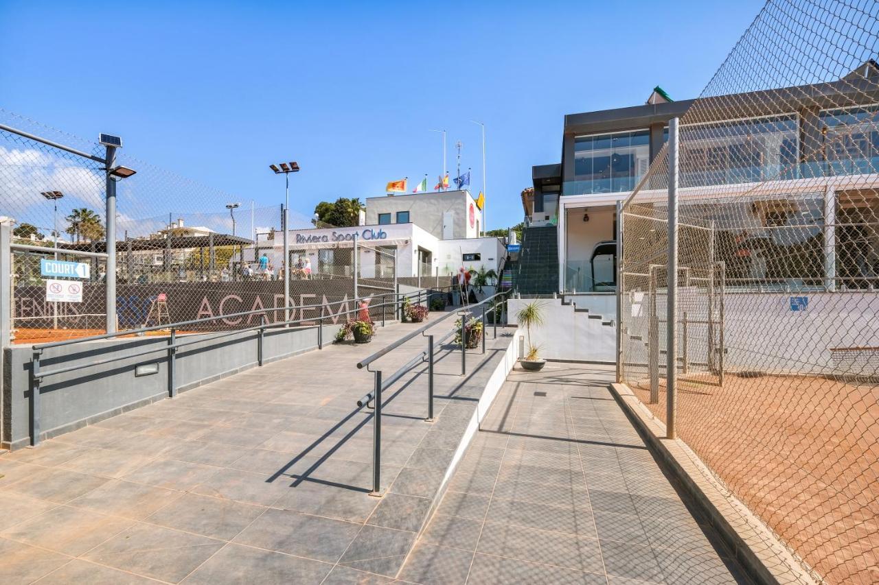 300M To The Beach ! 미하스 외부 사진